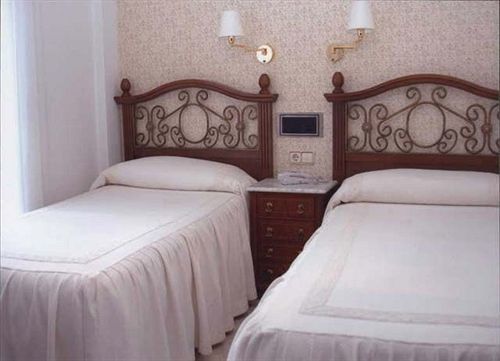 Le Petit Hotel Саламанка Екстериор снимка